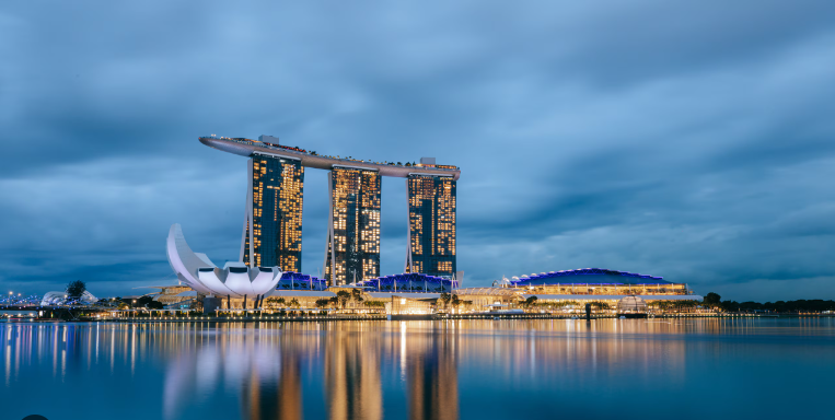 Bagi Anda yang merencanakan liburan akhir tahun dengan Singapura sebagai destinasi internasional pertama, persiapan yang matang sangat penting untuk memastikan perjalanan yang sukses.