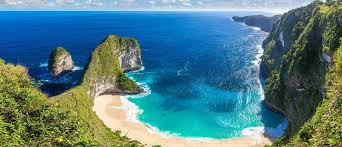 Menjelajahi Keindahan Nusa Penida