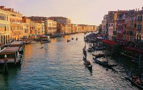 Menyusuri Keindahan Venesia