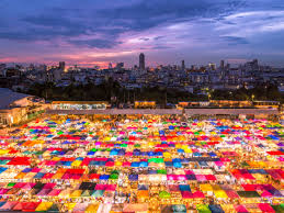 Rot Fai Market